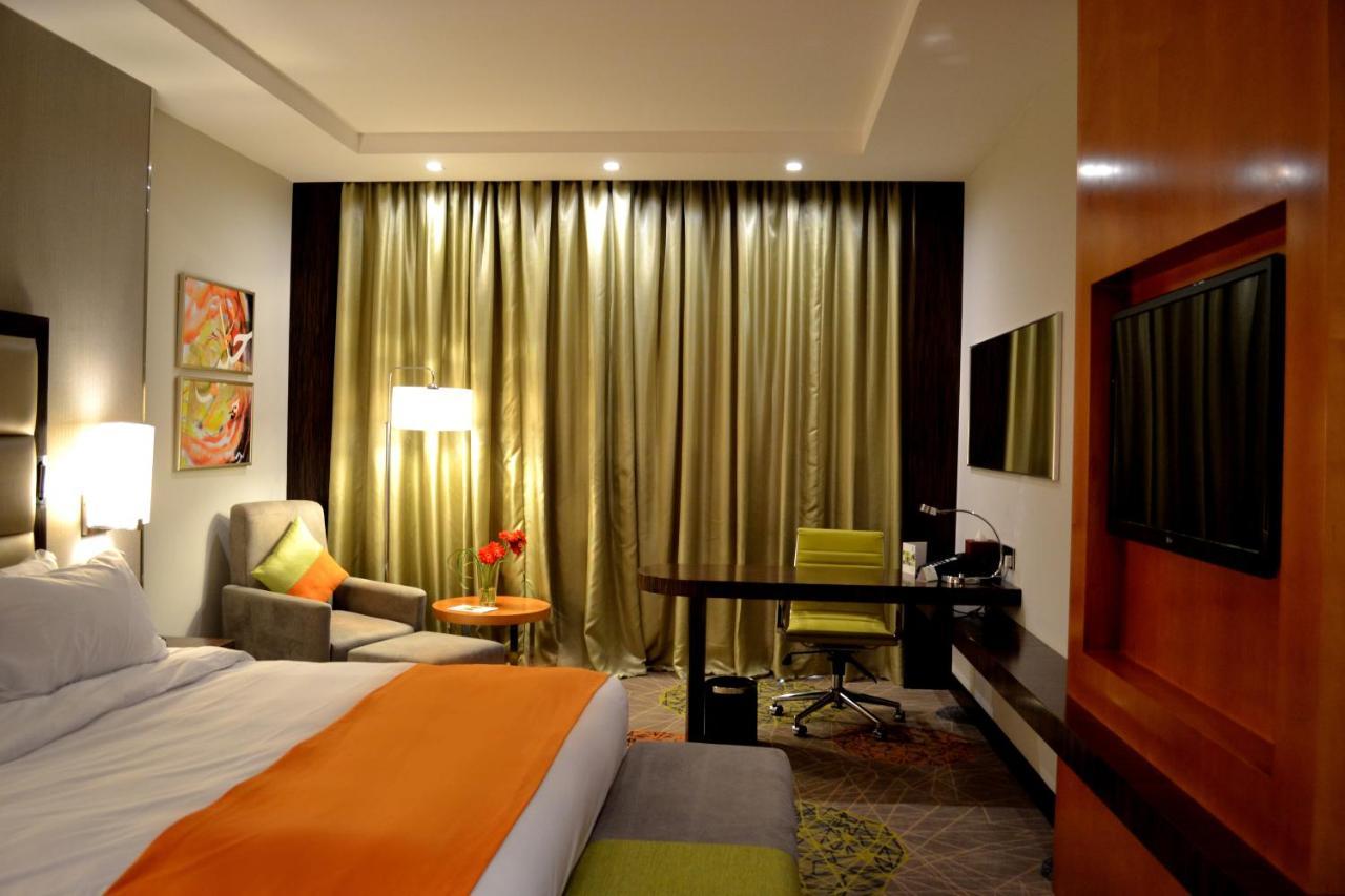 Holiday Inn Jeddah Gateway By Ihg Exterior foto